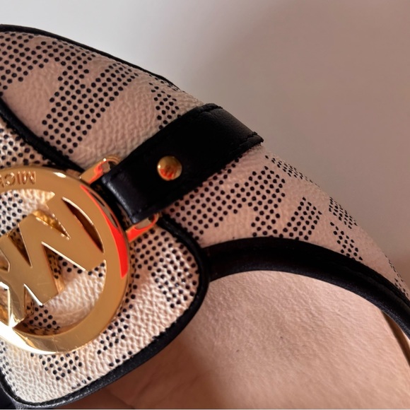 Michael Kors - Picture 4 of 9